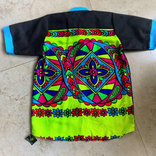 Confección de Ropa y Calzados Camisa negra con paruma Camisa negra con paruma