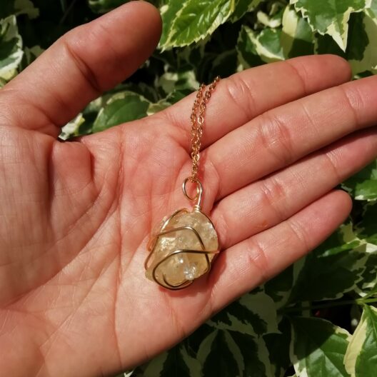 Collar de cuarzo limon