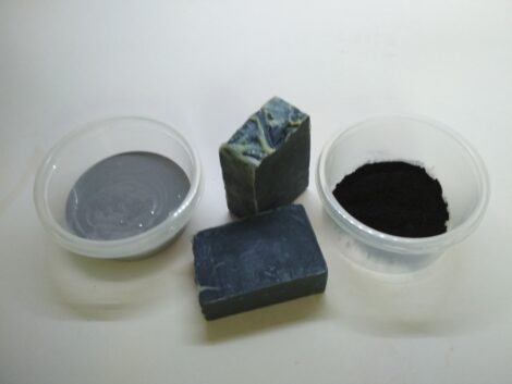 jabon artesanal carbon activado-bentonita