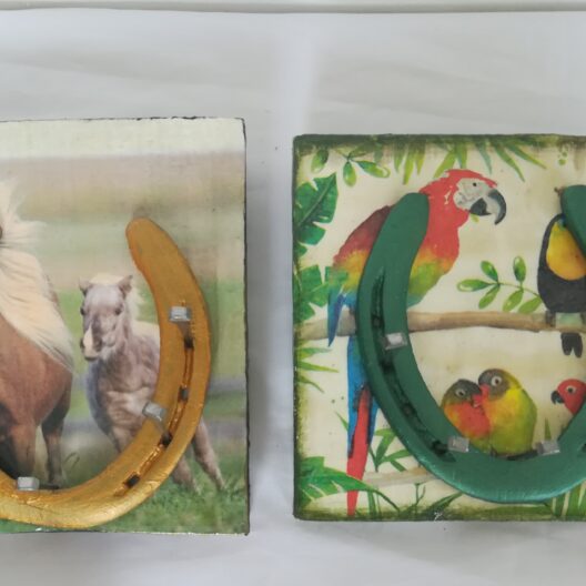 Portallaves de herraduras.