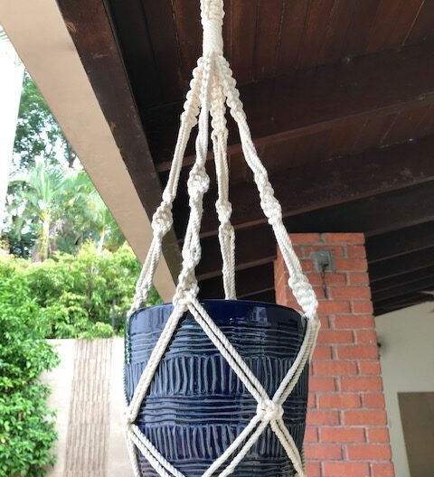 Colgante para maceta de macramé.