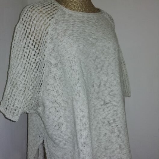 BLUSA TEJIDA MANGA CORTA Y TEJIDO TRANSPARENTE