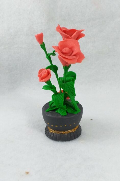 Arreglo de Rosas en Miniatura
