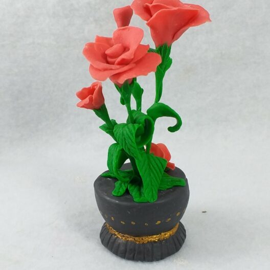 Arreglo de Rosas en Miniatura
