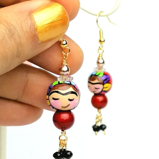 Accesorios y Joyería Aretes Pintados a Mano – Nano Dolls – Diablico Sucio – Estilo Kokeshi – Joyería Artesanal Aretes Pintados a Mano – Nano Dolls – Diablico Sucio – Estilo Kokeshi – Joyería Artesanal