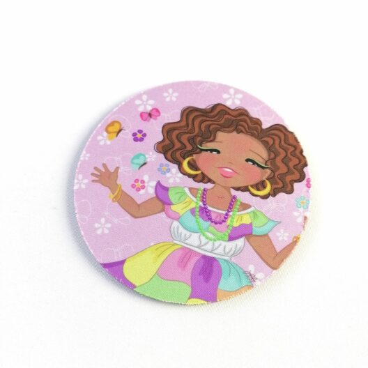 Portavaso Circular de Goma Antideslizante – Dulzura Étnica – Niña Congo – Provincia de Colón