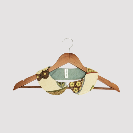 Accesorios y Joyería Cuello ‘Bio’ Beige Cuello de quita y pon Beige con estampado en percha