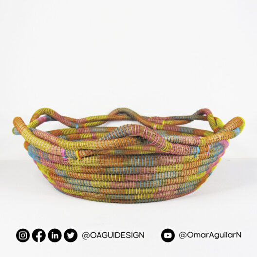 Hogar y Jardinería Canasta redonda tejida en acícula de pino, borde trenza, multicolor Canasta redonda tejida en acícula de pino, borde trenza, multicolor