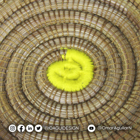 Set de 3 canastas redondas tejidas en acícula de pino, borde tradicional, color amarillo