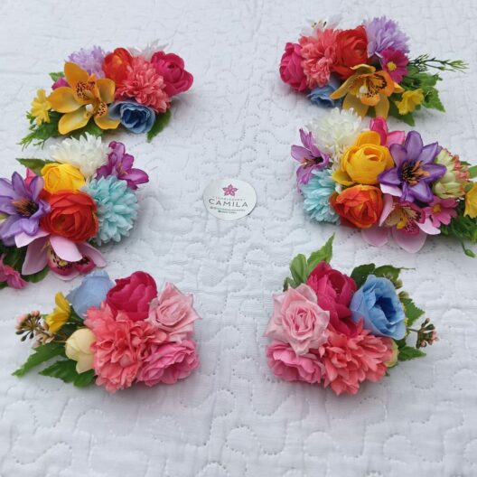Cabeza de flores artificiales para pollera congo-niña