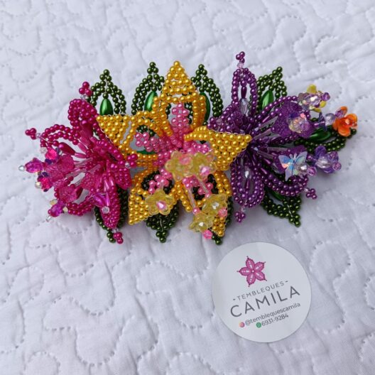 Tembleque tejido con detalles de cristales